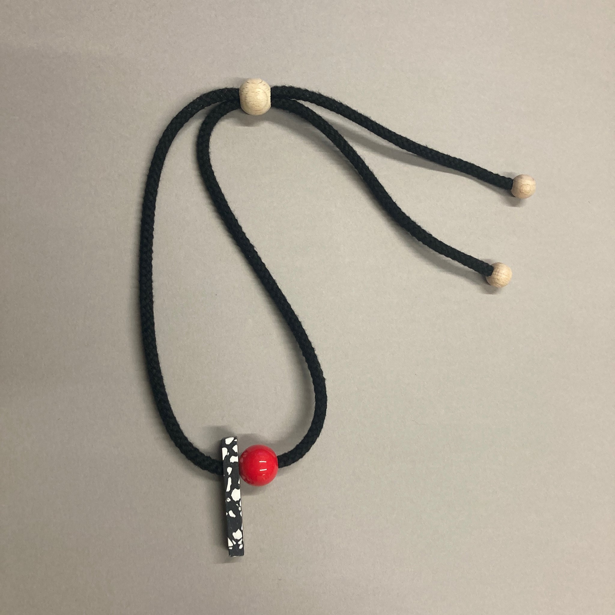 one-off necklace speckled and red